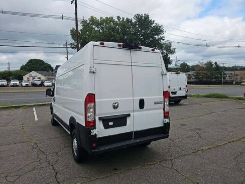Used 2025 RAM ProMaster 2500 w/ Convenience Group FWD image 4