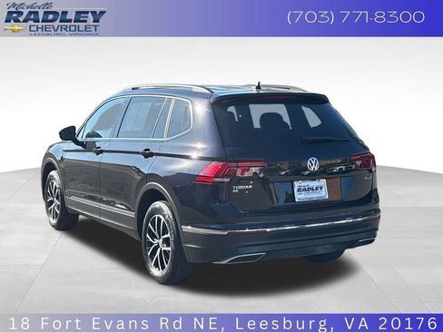 Used 2021 Volkswagen Tiguan SE AWD/4WD image 3