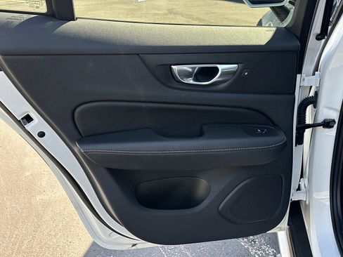 Certified 2023 Volvo V60 B5 Cross Country Ultimate w/ Climate Package image 20