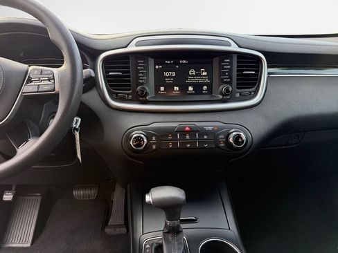 Used 2019 Kia Sorento AWD image 22