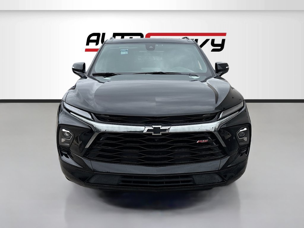 Used 2025 Chevrolet Blazer RS w/ Driver Confidence II Package AWD/4WD image 2