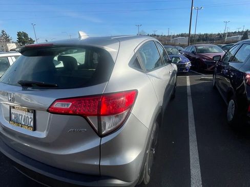 Used 2021 Honda HR-V LX image 7