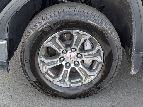 Used 2025 GMC Sierra 1500 SLT image 13