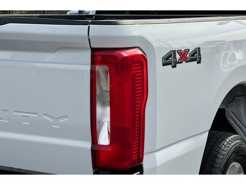 Used 2024 Ford F250 XLT image 27
