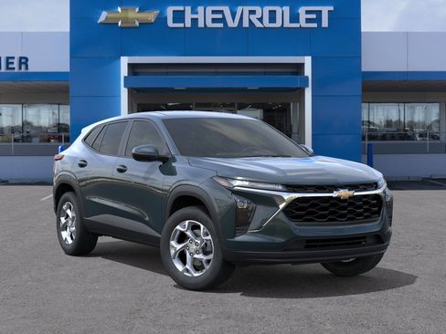 New 2026 Chevrolet Trax LS w/ LS Convenience Package FWD image 31
