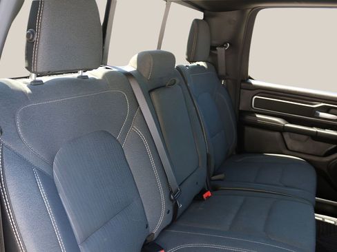 Used 2019 RAM 1500 Big Horn AWD/4WD image 19