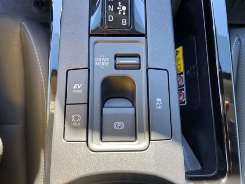 Used 2024 Toyota Prius XLE image 23