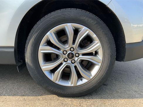 Used 2024 Ford Edge Titanium AWD/4WD image 29