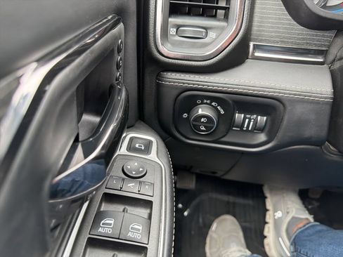 Used 2022 RAM 2500 Limited AWD/4WD image 16