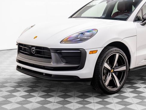 New 2026 Porsche Macan Turbo image 37