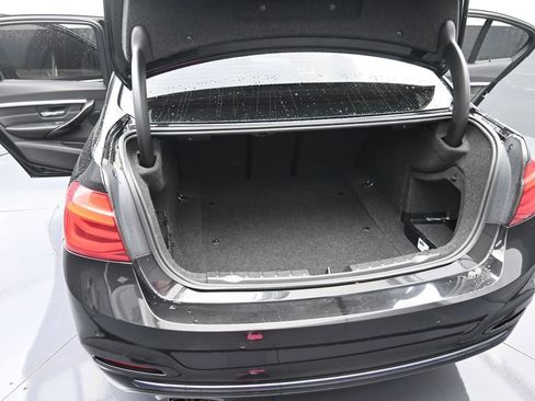 Used 2017 BMW 330i xDrive Sedan image 17