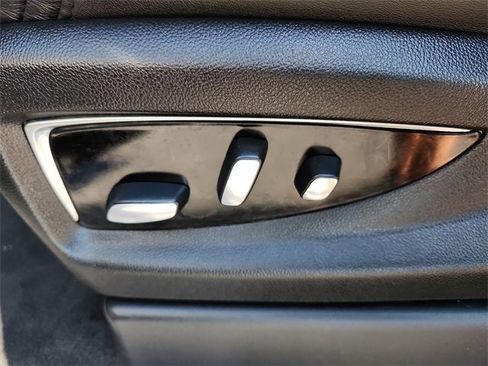 Used 2019 Cadillac Escalade ESV Premium Luxury image 15