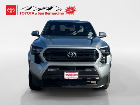 Certified 2026 Toyota Tacoma SR5 AWD/4WD image 8