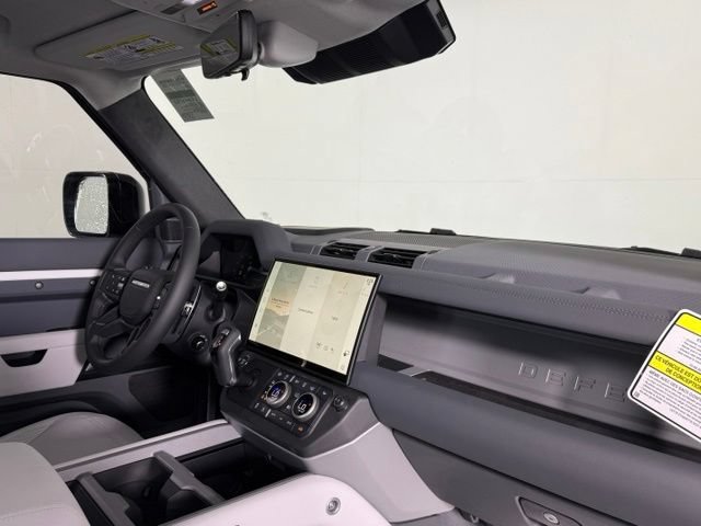 New 2026 Land Rover Defender 110 V8 AWD/4WD image 18
