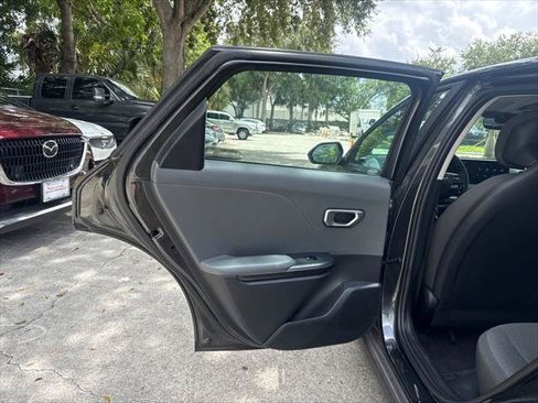 Used 2025 Kia K4 FWD image 16