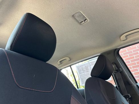 Used 2021 Nissan Kicks SR FWD image 17