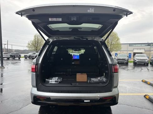 Used 2026 Toyota Sequoia Platinum AWD/4WD image 17