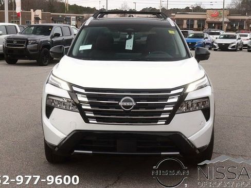 New 2026 Nissan Rogue Platinum w/ Platinum Premium Package AWD/4WD image 2