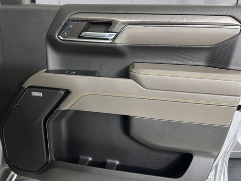 Used 2024 Chevrolet Silverado 1500 ZR2 w/ Technology Package image 15