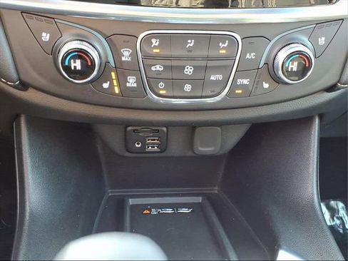 Used 2023 Chevrolet Traverse Premier w/ Redline Edition image 24