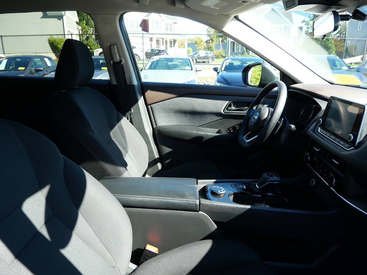 Used 2023 Nissan Rogue S AWD/4WD image 17