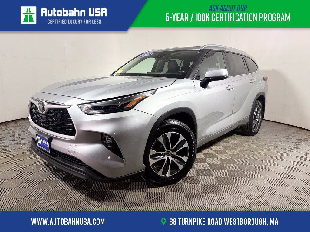 Used 2023 Toyota Highlander XLE AWD/4WD image 1