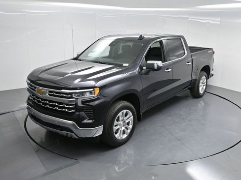Used 2024 Chevrolet Silverado 1500 LTZ image 32