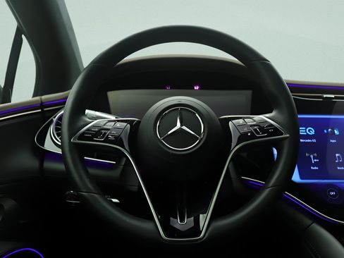 Certified 2023 Mercedes-Benz EQS 580 4MATIC Sedan image 8