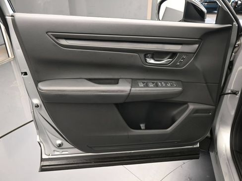 Used 2025 Honda CR-V Sport-L image 13