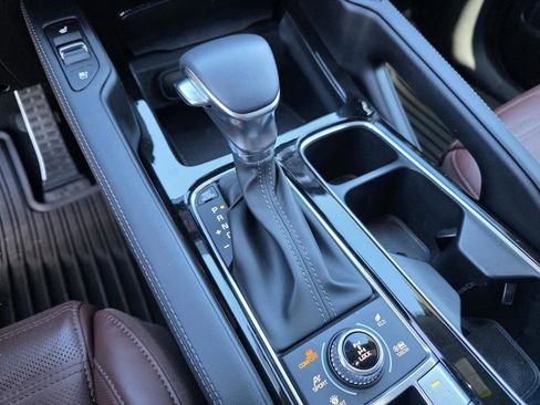Used 2025 Kia Telluride SX Prestige AWD/4WD image 34
