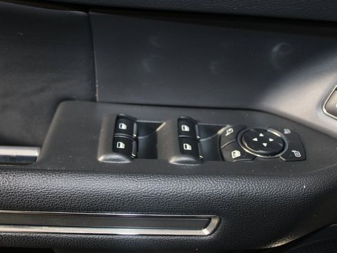 Certified 2024 Ford Expedition XLT image 19