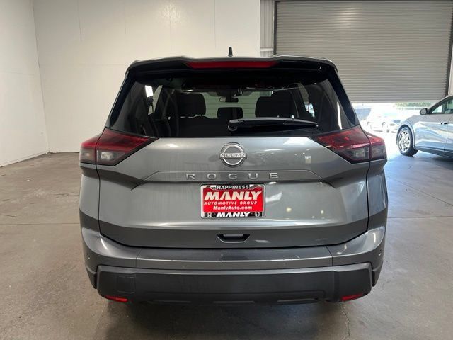 Used 2024 Nissan Rogue S FWD image 4