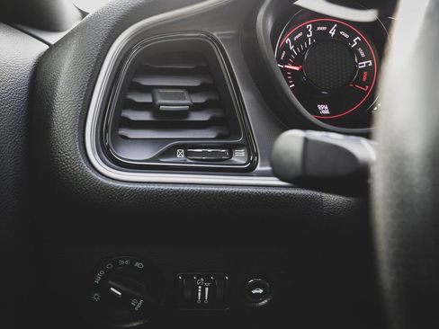 Used 2021 Dodge Challenger SXT w/ Driver Convenience Group image 8