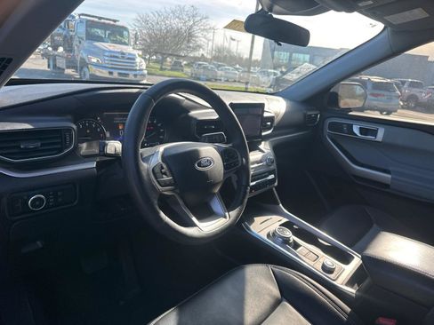 Used 2023 Ford Explorer XLT w/ Equipment Group 202A image 15