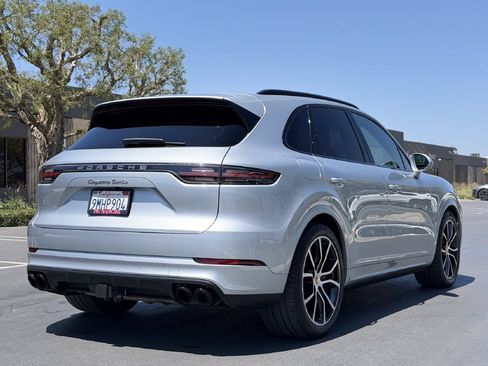 Used 2021 Porsche Cayenne Turbo AWD/4WD image 5