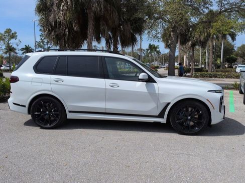 New 2026 BMW X7 xDrive40i w/ M Sport Package image 3