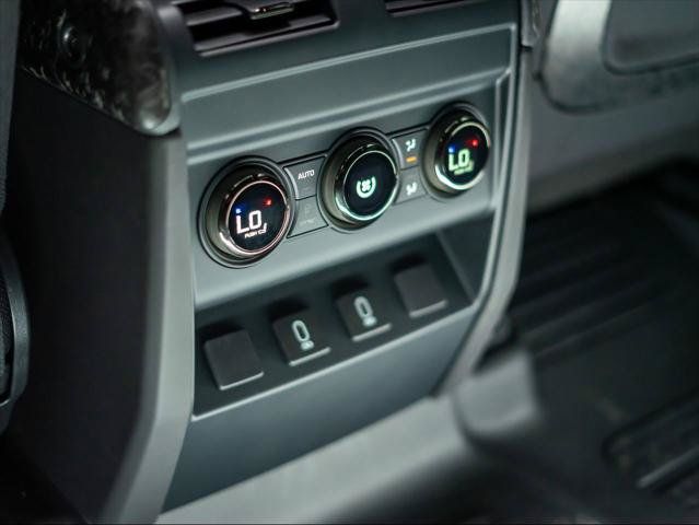 New 2026 Land Rover Defender 110 OCTA AWD/4WD image 29