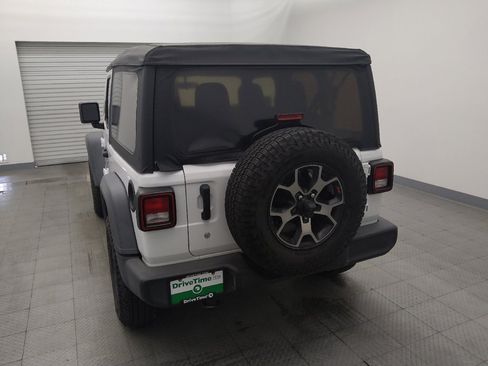 Used 2018 Jeep Wrangler Sport image 6