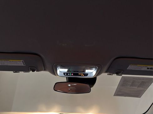 Used 2025 Chevrolet Malibu LT image 18