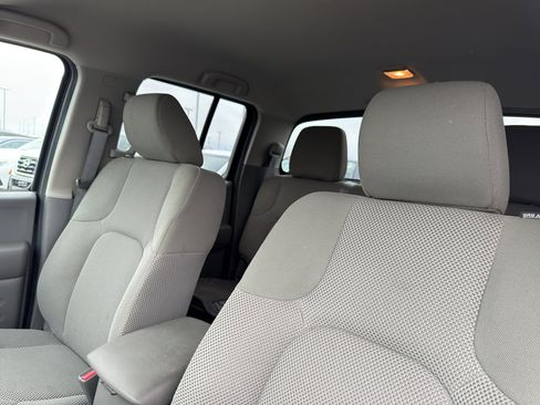 Used 2019 Nissan Frontier SV image 28