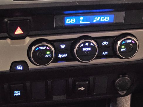 Used 2023 Toyota Tacoma SR image 23