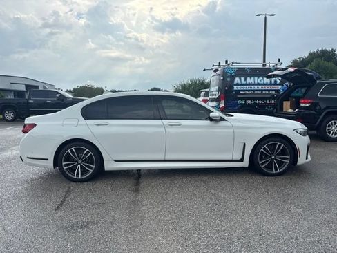 Used 2022 BMW 750i xDrive w/ Executive Package AWD/4WD image 4