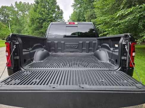 Used 2025 RAM 1500 Tradesman w/ Night Edition AWD/4WD image 5