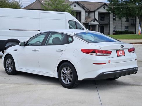 Used 2020 Kia Optima LX FWD image 5