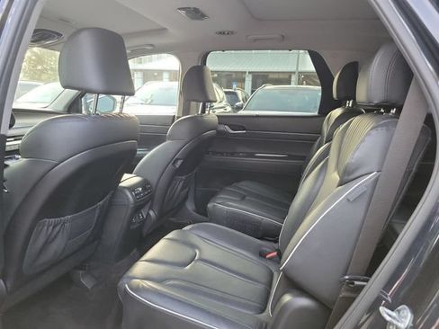 Used 2024 Hyundai Palisade Limited FWD image 8