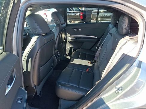 Used 2024 Cadillac XT4 Premium Luxury image 8