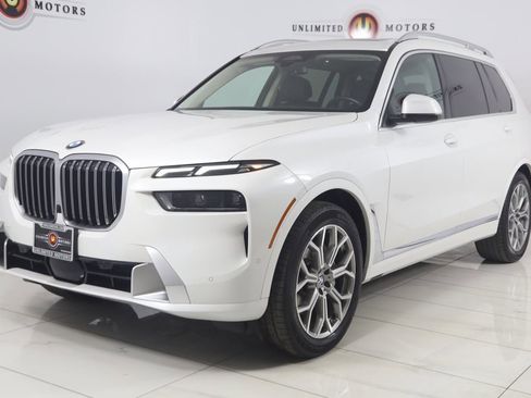 Used 2023 BMW X7 xDrive40i w/ Premium Package image 5