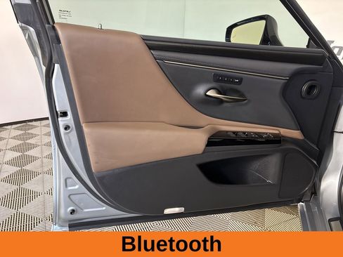 Used 2023 Lexus ES 350 w/ Premium Package image 9