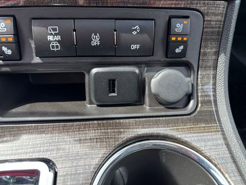 Used 2017 GMC Acadia Limited SLT image 31