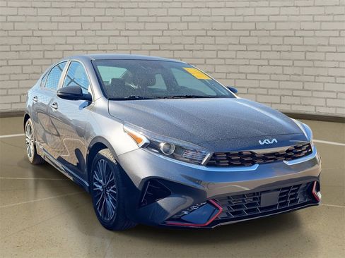 Used 2024 Kia Forte GT-Line image 3